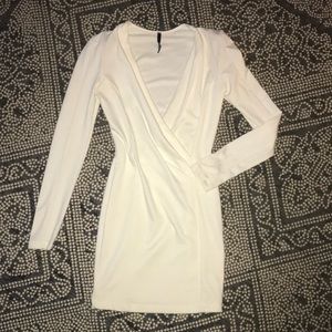 Plunging neckline Lulu’s cocktail dress